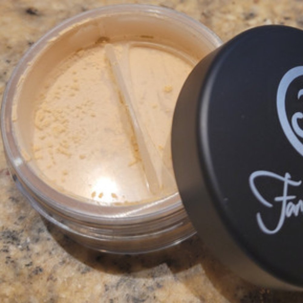 Fania Ffrench Loose Powder - Banana Yellow